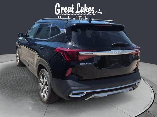 Cherry Black 2022 Kia Seltos EX