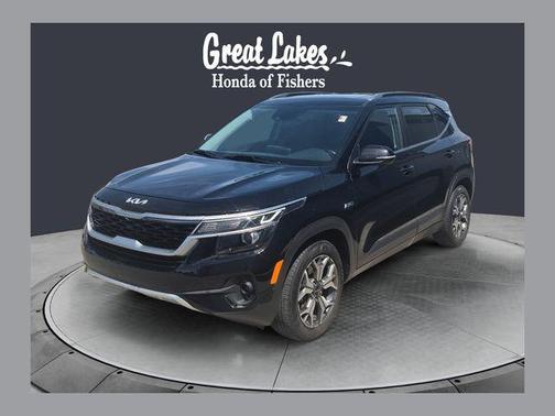 Cherry Black 2022 Kia Seltos EX