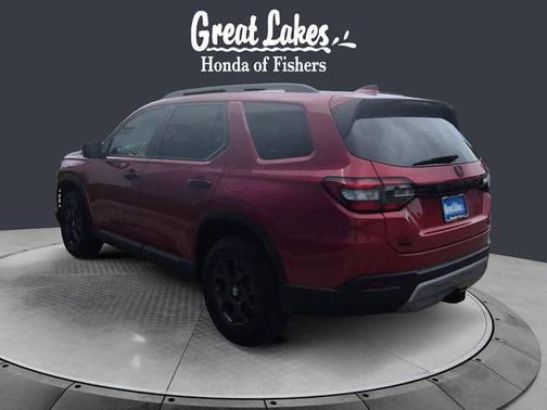 Radiant Red Metallic II 2024 Honda Pilot TrailSport