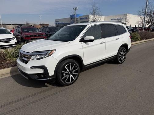 2022 Honda Pilot Touring 8-Passenger