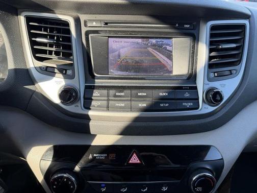 2017 Hyundai TUCSON SE