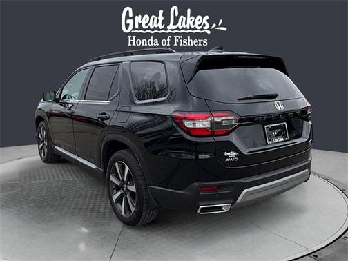 2025 Honda Pilot Touring 8-Passenger