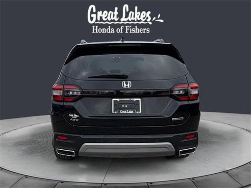 2025 Honda Pilot Touring 8-Passenger