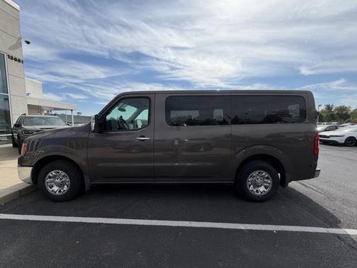 2018 Nissan NV Passenger NV3500 HD SL V8