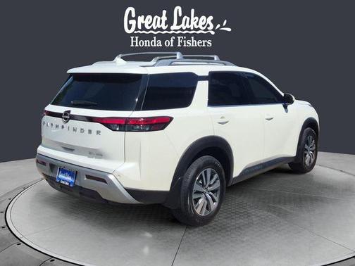 Pearl White Tricoat 2022 Nissan Pathfinder SL 4WD