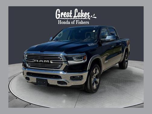Diamond Black Crystal Pearlcoat 2019 RAM 1500 Laramie