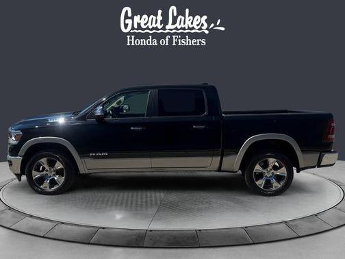 Diamond Black Crystal Pearlcoat 2019 RAM 1500 Laramie