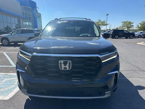 2023 Honda Pilot AWD Elite