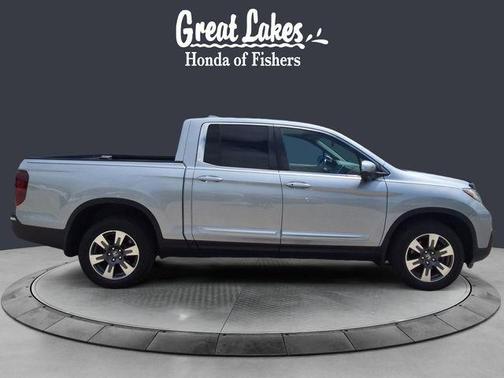 Lunar Silver Metallic 2017 Honda Ridgeline RTL