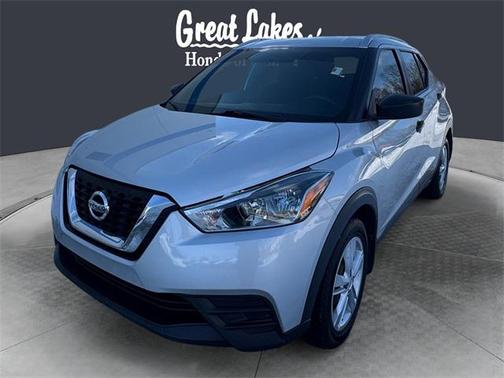 2019 Nissan Kicks S