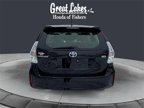 2014 Toyota Prius v Five
