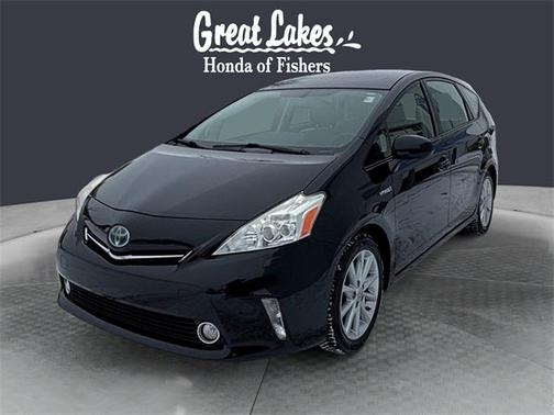 2014 Toyota Prius v Five