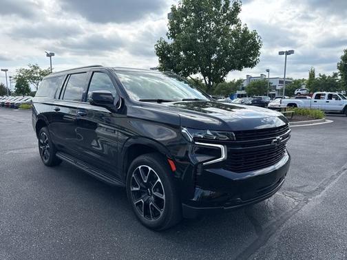 2024 Chevrolet Suburban RST