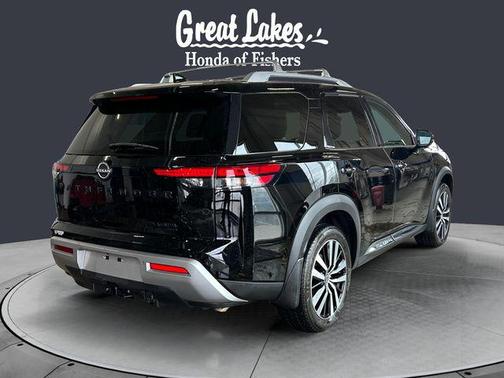 2023 Nissan Pathfinder Platinum 4WD