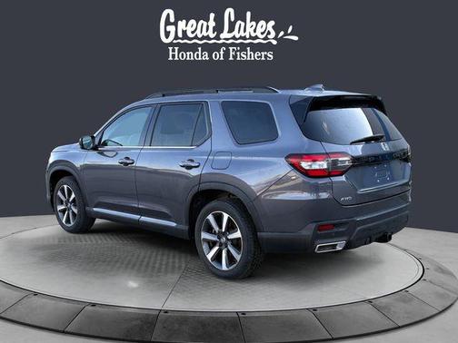 Modern Steel Metallic 2024 Honda Pilot Touring 8-Passenger