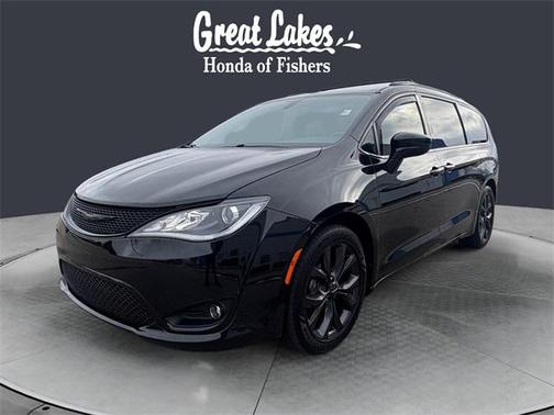 2018 Chrysler Pacifica Touring-L