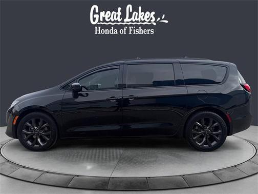 2018 Chrysler Pacifica Touring-L