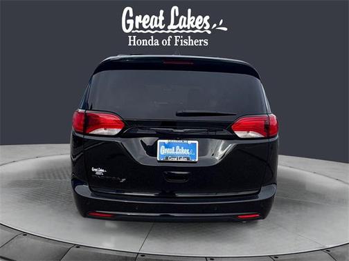 2018 Chrysler Pacifica Touring-L