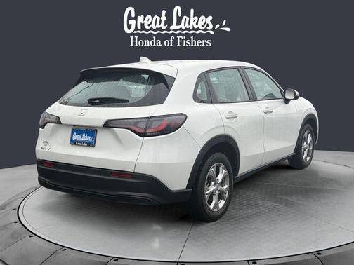 Platinum White Pearl 2023 Honda HR-V LX