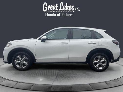 Platinum White Pearl 2023 Honda HR-V LX
