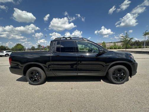 2025 Honda Ridgeline Black