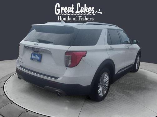 White Metallic 2023 Ford Explorer Limited
