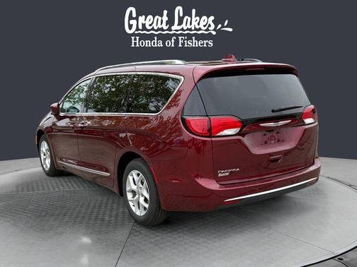 Velvet Red Pearlcoat 2017 Chrysler Pacifica Touring-L