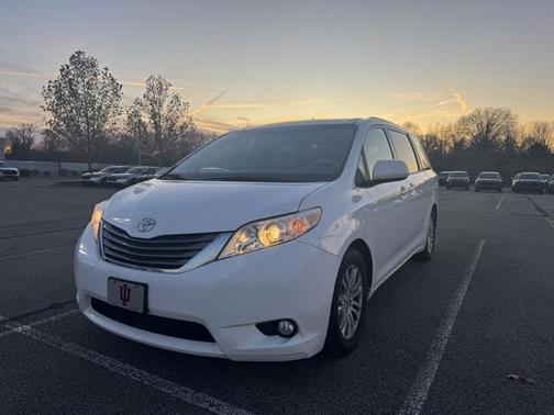 2014 Toyota Sienna XLE