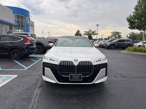 2024 BMW 740 i xDrive