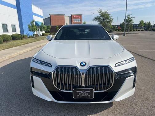 2024 BMW 740 i xDrive
