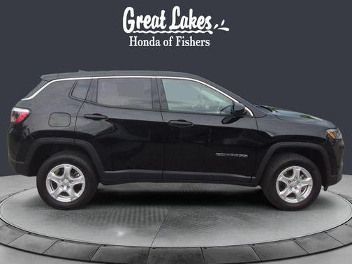 Diamond Black Crystal Pearlcoat 2022 Jeep Compass Sport