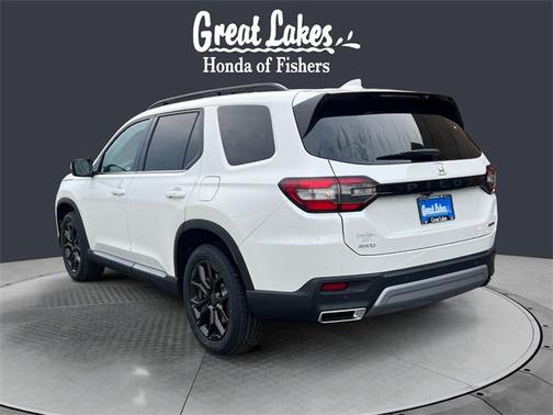 2025 Honda Pilot Touring 8-Passenger