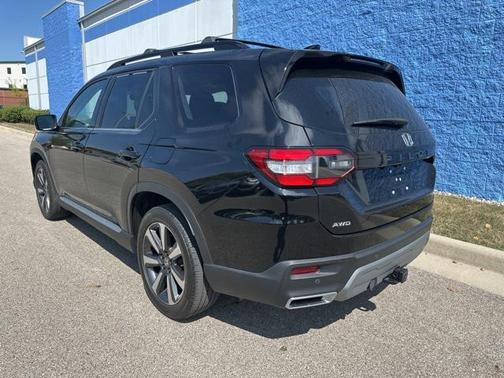2023 Honda Pilot AWD Elite