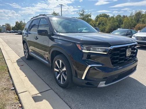 2023 Honda Pilot AWD Elite