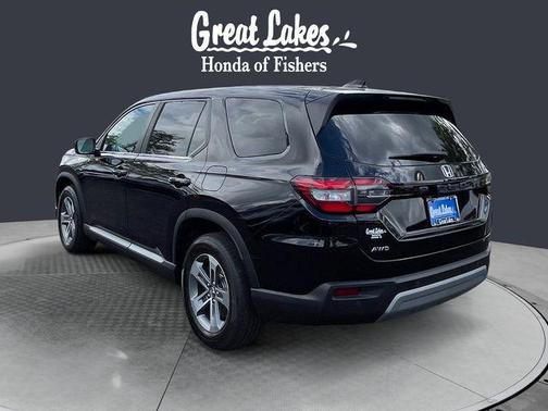 Crystal Black Pearl 2023 Honda Pilot AWD EX-L 8 Passenger