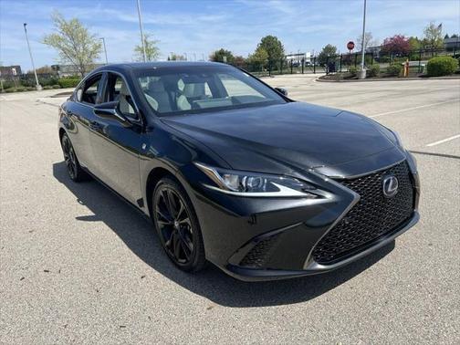2022 Lexus ES 300h F SPORT