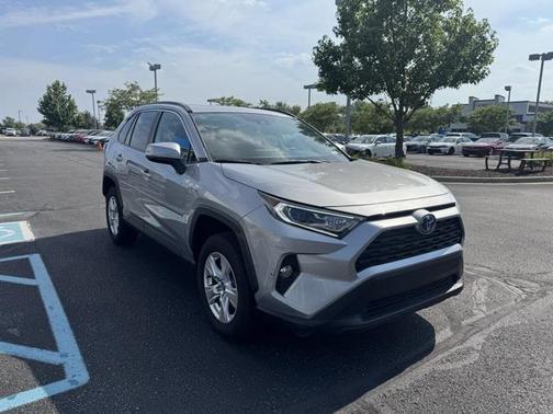 2021 Toyota RAV4 Hybrid XLE