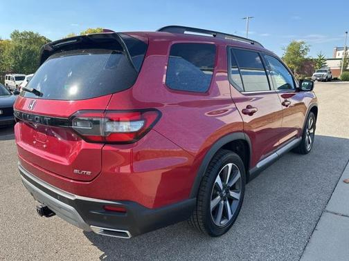 2023 Honda Pilot AWD Elite