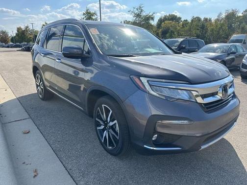 2022 Honda Pilot Touring 8-Passenger