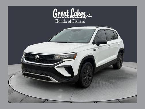 Pure White 2024 Volkswagen Taos 1.5T S