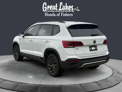 Pure White 2024 Volkswagen Taos 1.5T S