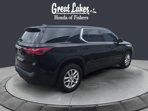 Mosaic Black Metallic 2022 Chevrolet Traverse LS