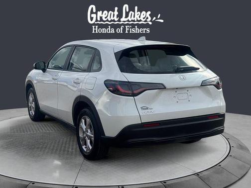 Platinum White Pearl 2024 Honda HR-V LX