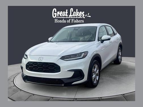 Platinum White Pearl 2024 Honda HR-V LX