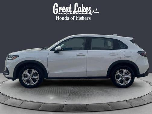 Platinum White Pearl 2024 Honda HR-V LX