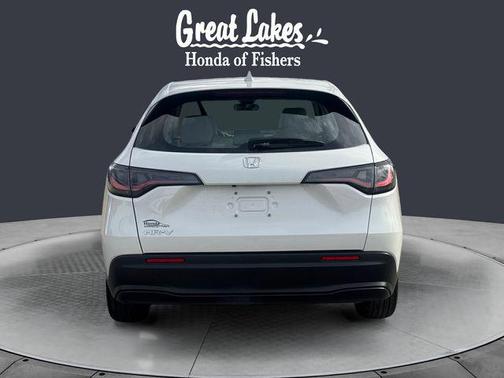 Platinum White Pearl 2024 Honda HR-V LX