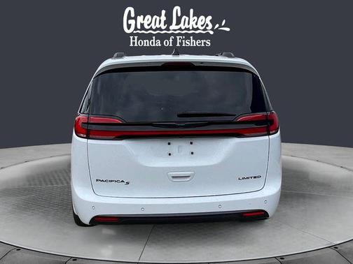 Bright White Clearcoat 2025 Chrysler Pacifica Limited