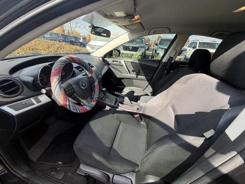 2013 Mazda Mazda3 i Touring