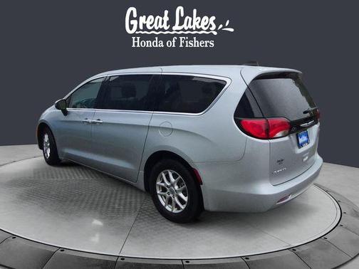 Silver Mist Clearcoat 2023 Chrysler Voyager LX