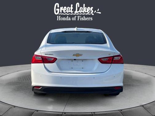 Summit White 2024 Chevrolet Malibu FWD 1LT